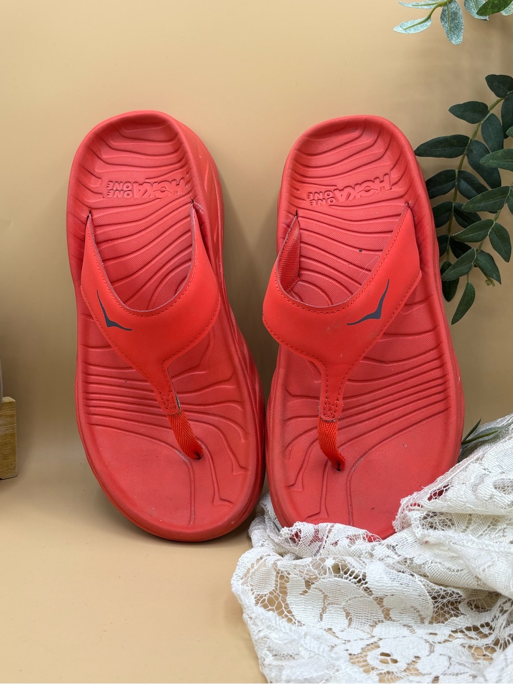 HOKA ONE ONE Ora Recovery Flip Women’s 8 Coral Red Comfort Sandals